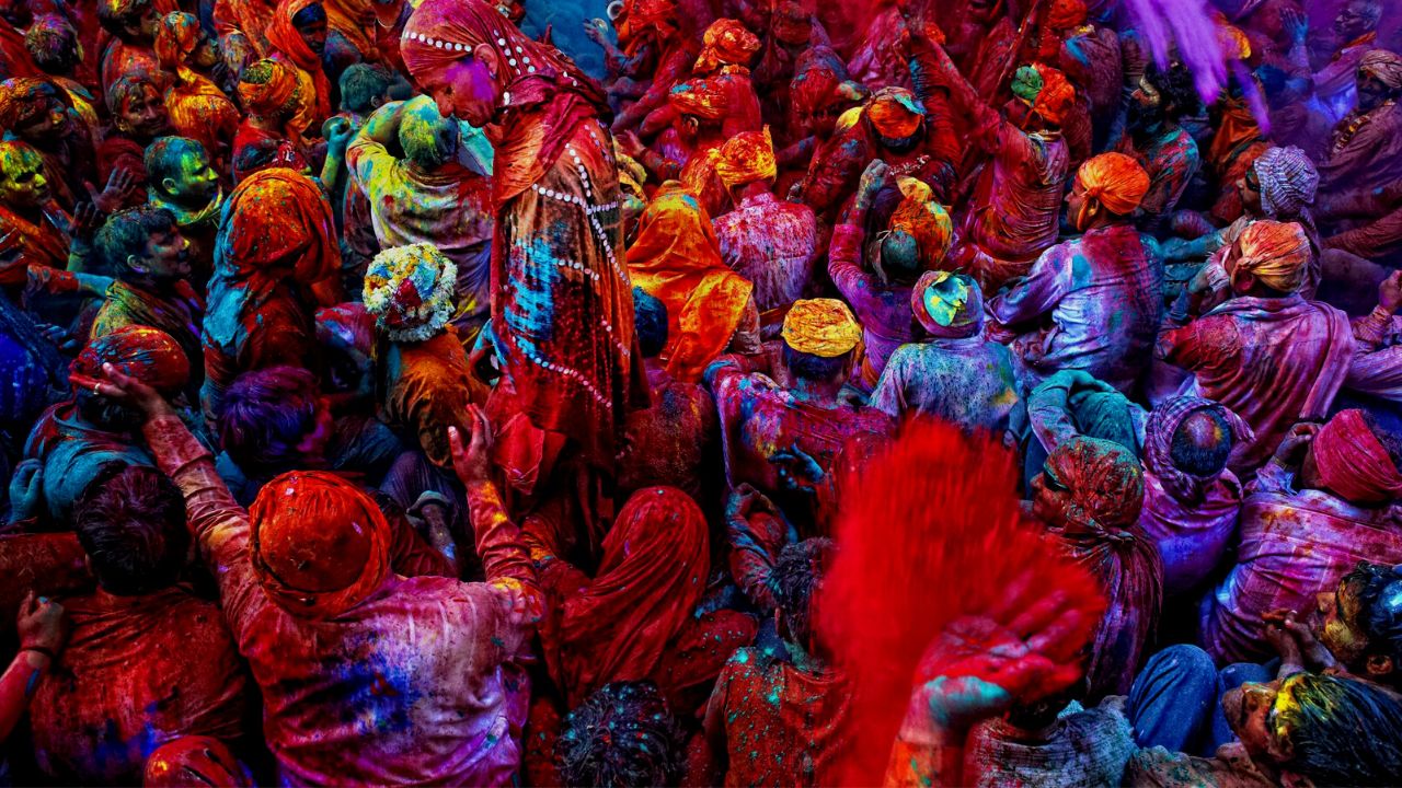 Best-Places-to-Celebrate-Holi-In-India